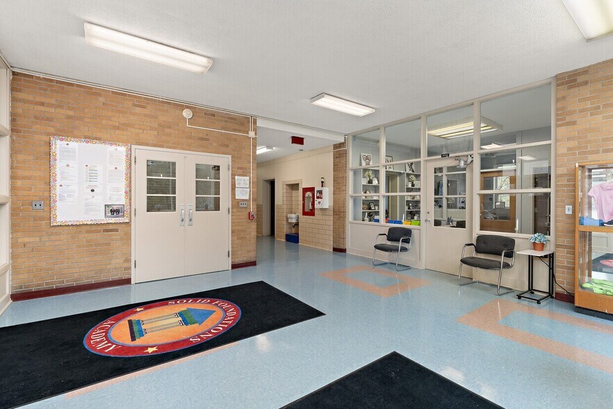 More Photos Of 3953 Kirk Ave, Allison Park Specialty For Lease