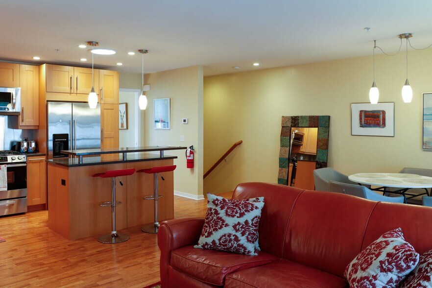 More Photos Of 430 W Center St, Douglas Freestanding For Sale
