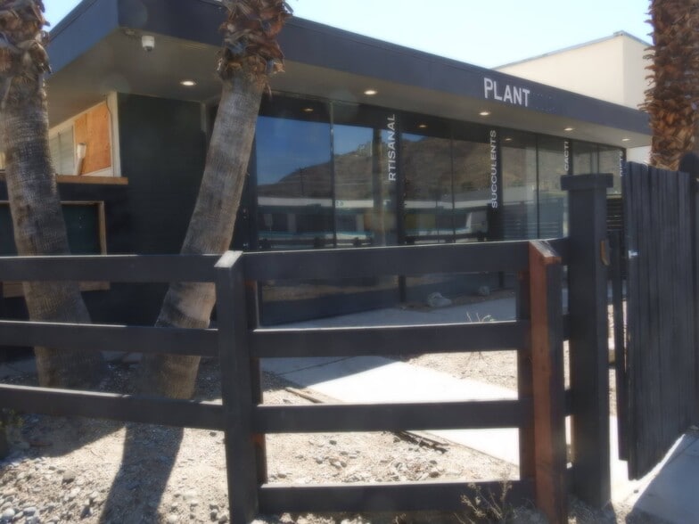 More Photos Of 693 E Sunny Dunes Rd, Palm Springs Freestanding For Sale