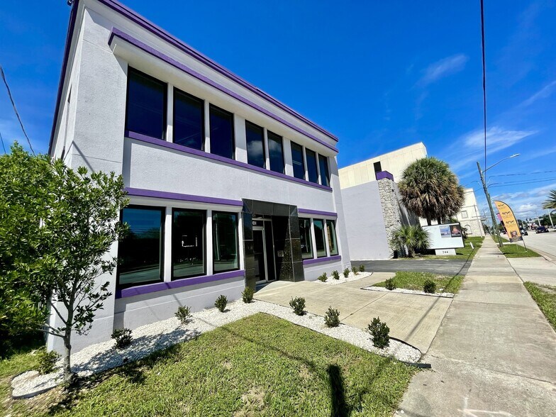More Photos Of 240 N Ridgewood Ave, Daytona Beach Office For Sale