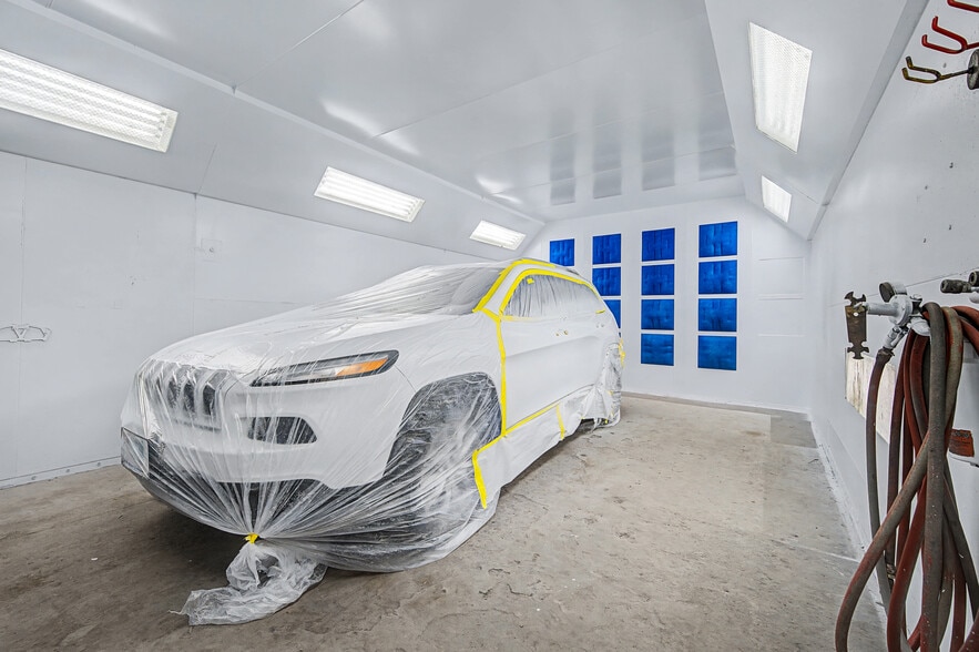 More Photos Of 298 Village St, Medway Warehouse For Sale