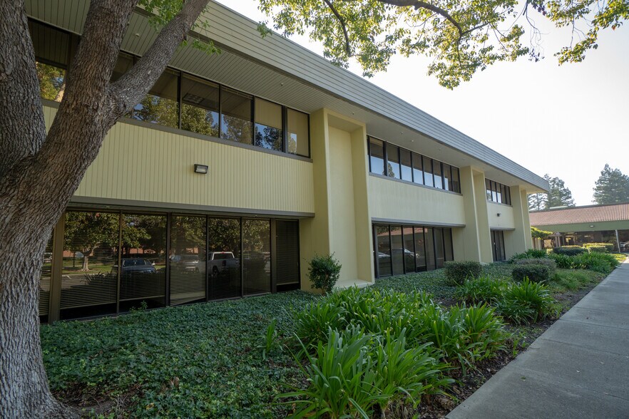 More Photos Of 375 N Wiget Ln, Walnut Creek Office For Lease