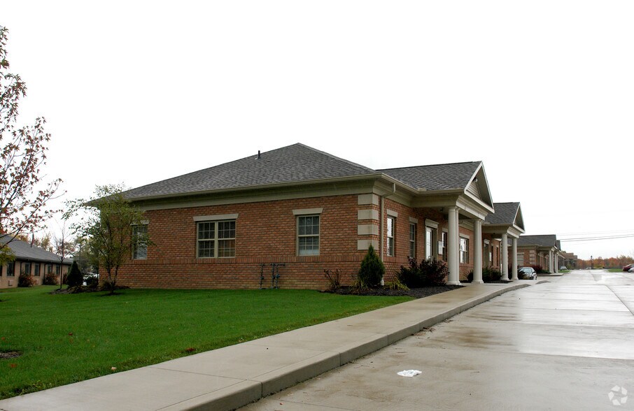 More Photos Of 4030 Massillon Rd, Uniontown Office For Lease