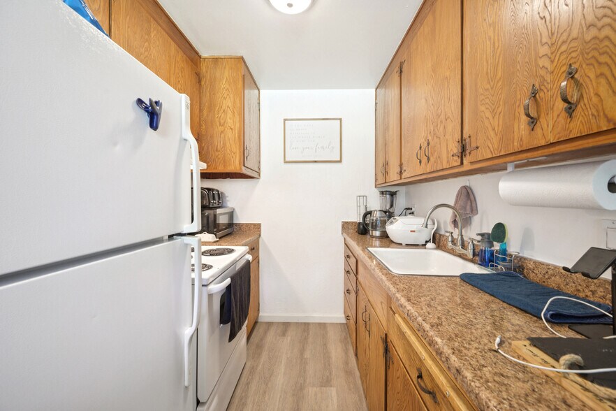 More Photos Of 550 Berry Ave, Hayward Apartments For Sale
