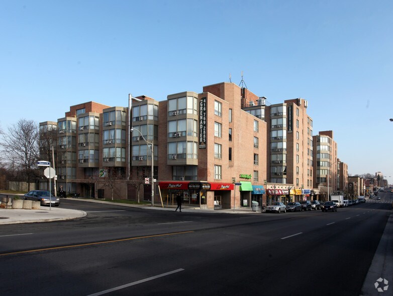 More Photos Of 2100 Bloor St W, Toronto Continuing Care Retirement Community For Lease