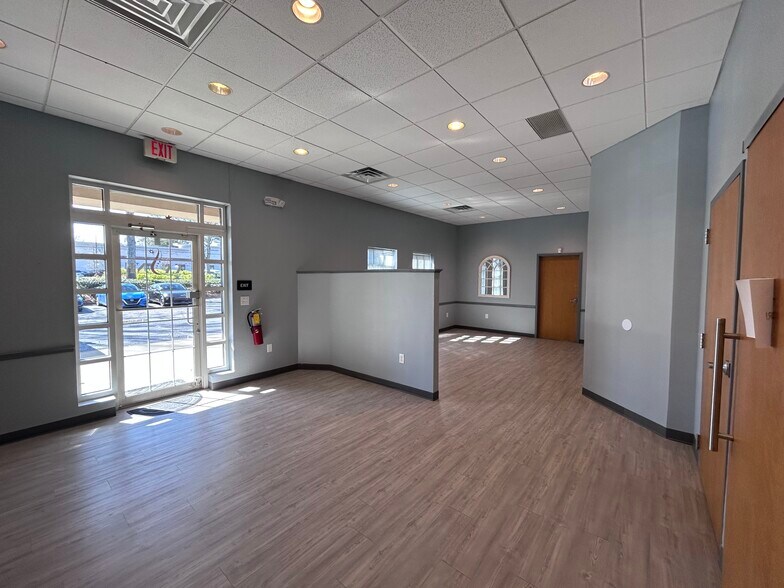 More Photos Of 4035 Johns Creek Pky, Suwanee Office For Lease