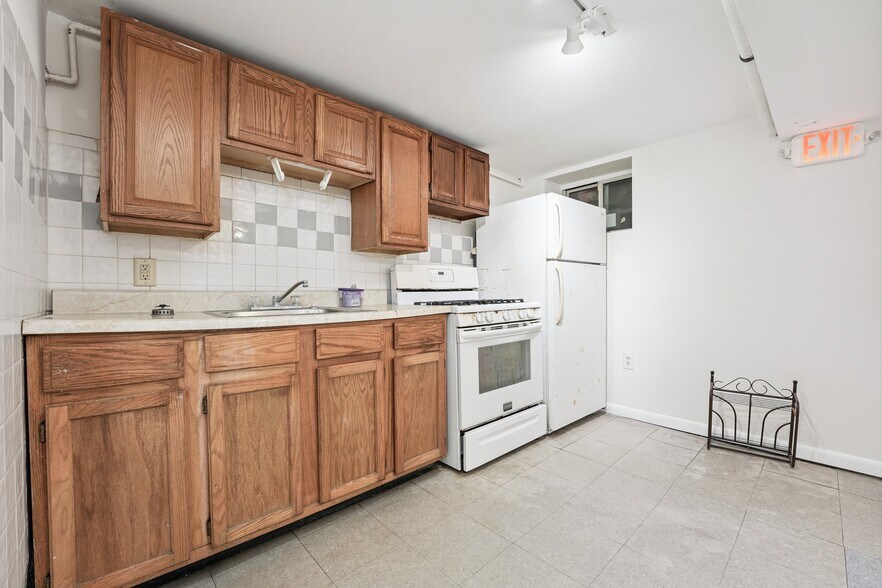 More Photos Of 910 19th St, Union City Multifamily For Sale