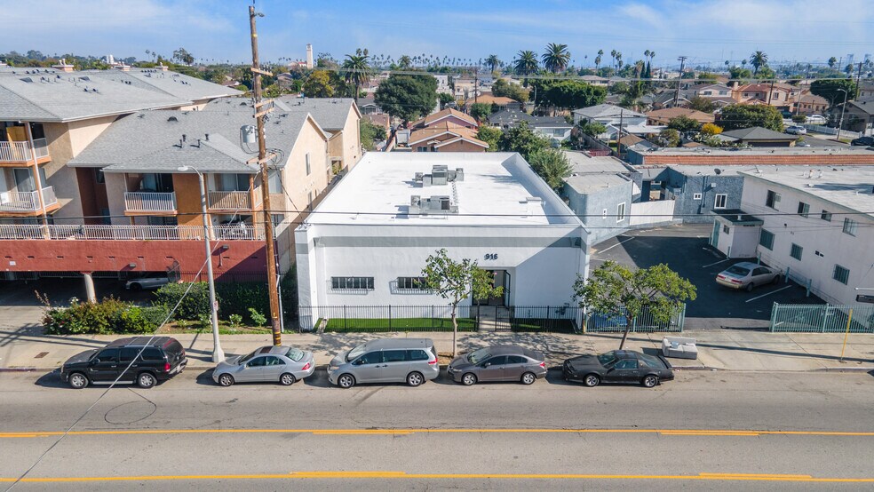 Primary Photo Of 916 N Wilmington Blvd, Wilmington Warehouse For Sale