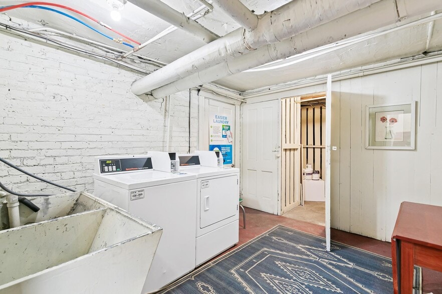 More Photos Of 1400 Detroit St, Denver Apartments For Sale