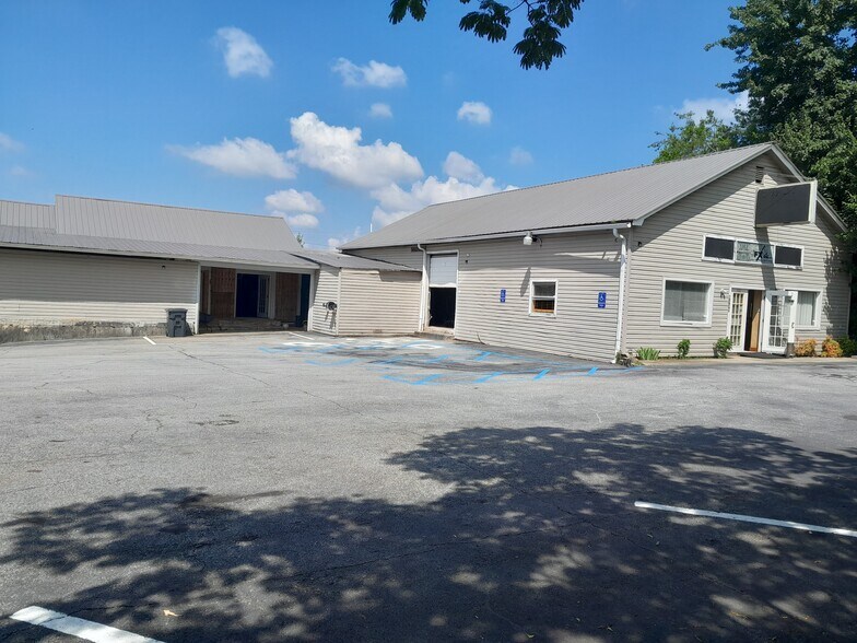 More Photos Of 9135 S Main St, Jonesboro Light Manufacturing For Sale