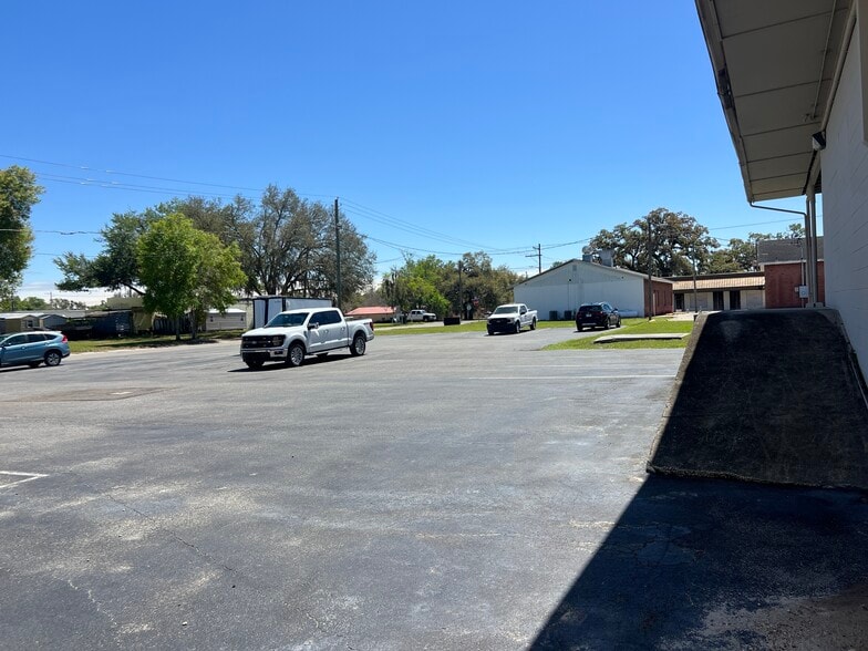 More Photos Of 14519 6th St, Dade City Storefront Retail Office For Lease