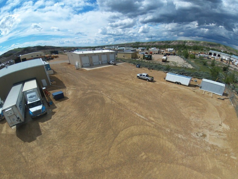 More Photos Of 560 Premier Rd, Drumheller Warehouse For Lease