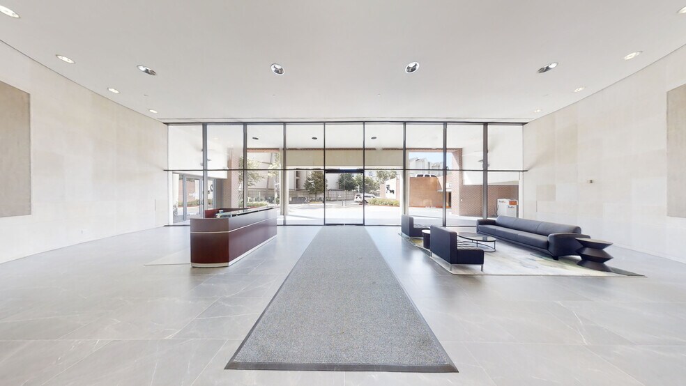 More Photos Of 510 Bering Dr, Houston Office For Lease