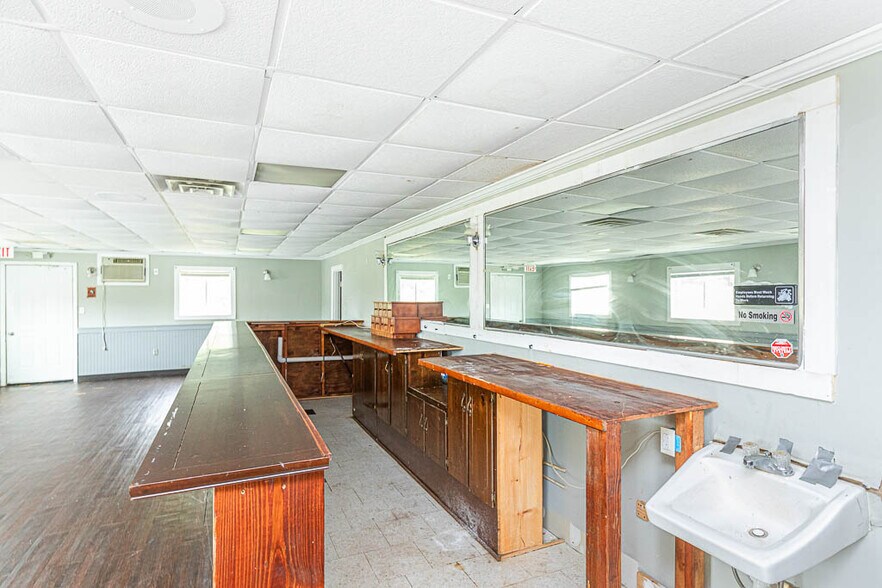 More Photos Of 19379 Beaver Dam Rd, Beaverdam Restaurant For Sale