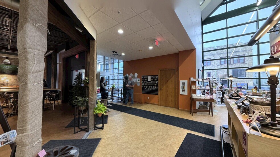 More Photos Of 100 S 1st St, Mount Horeb Office For Lease