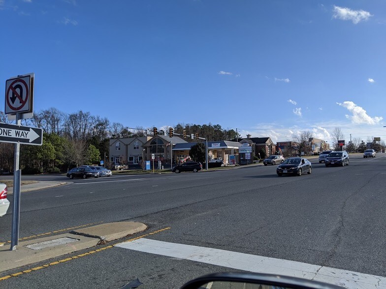More Photos Of 9999 Brook Rd, Glen Allen Freestanding For Lease