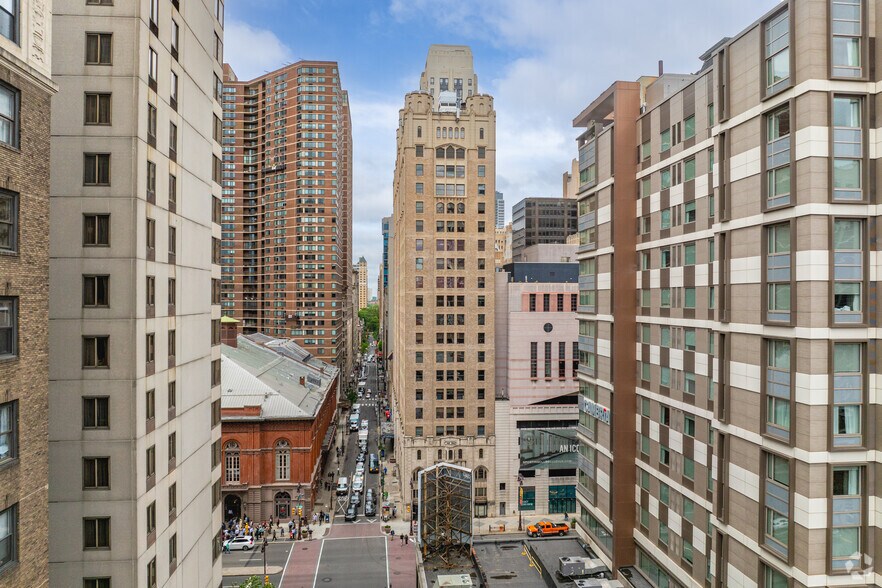 More Photos Of 230 S Broad St, Philadelphia Office For Lease