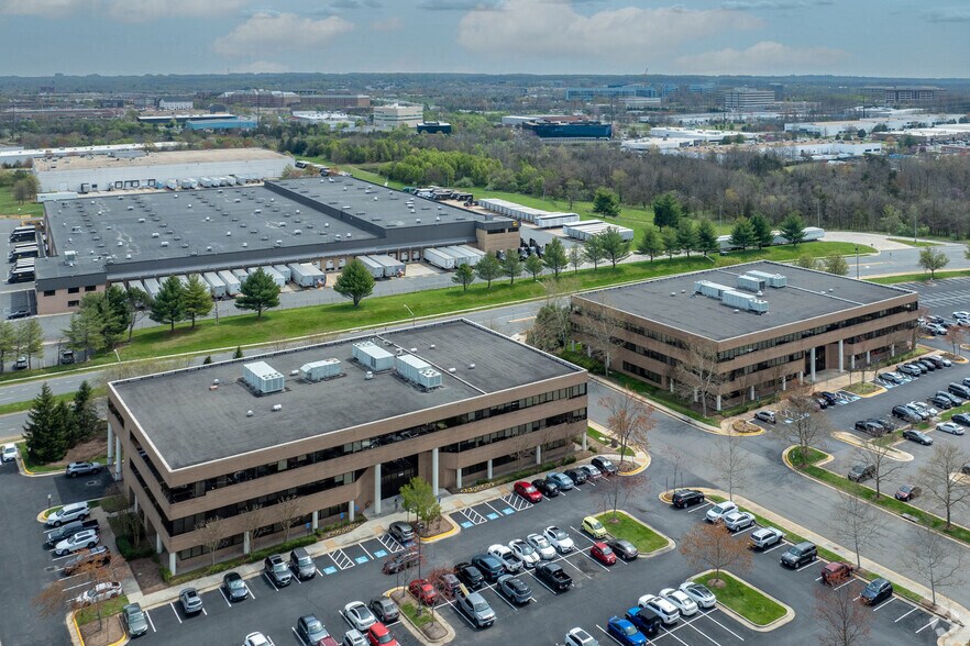 More Photos Of 14901 Bogle Dr, Chantilly Office For Lease