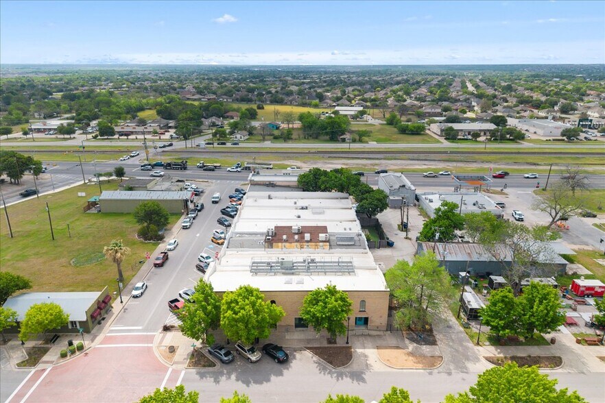 More Photos Of 117 East St, Hutto Loft Creative Space For Sale