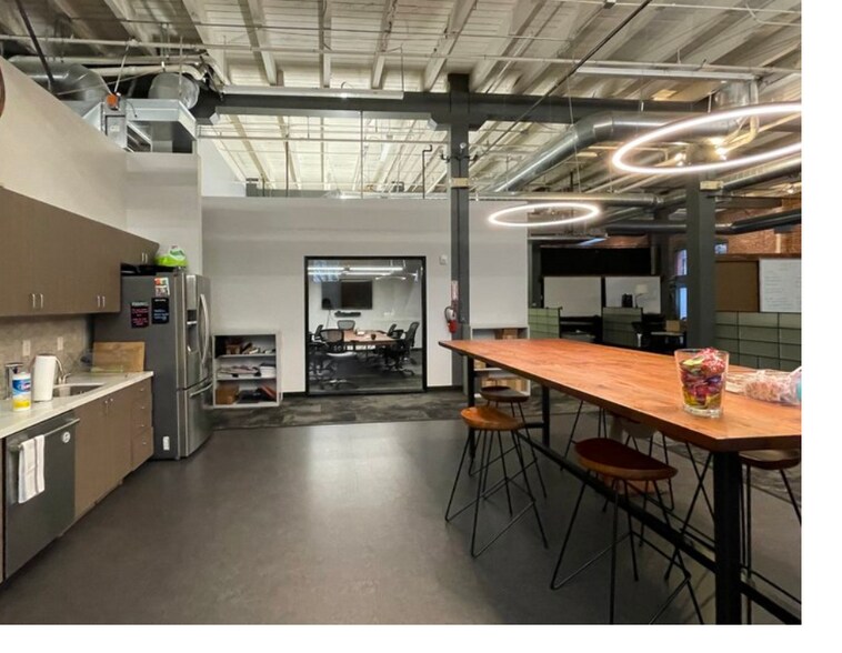 More Photos Of 734 NW 14th Ave, Portland Office Residential For Lease