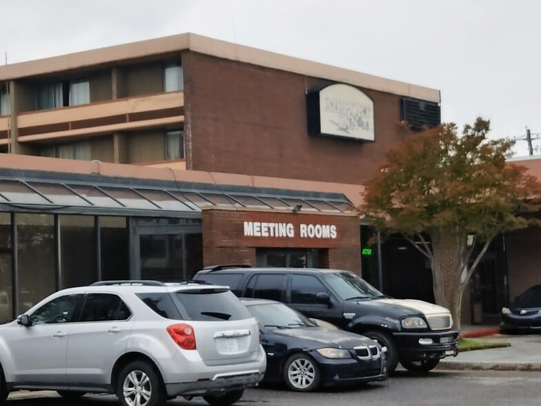 More Photos Of 1441 E Brooks Rd, Memphis Hotel For Sale