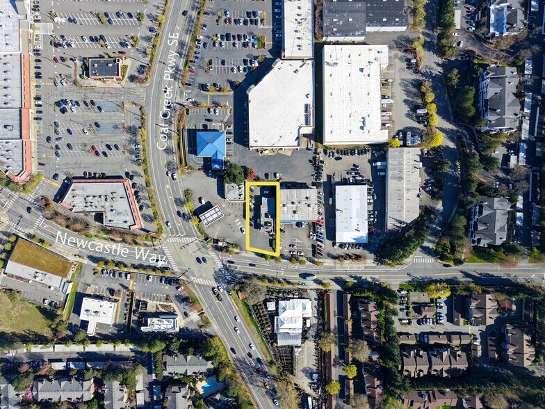 More Photos Of 13018 Newcastle Way, Newcastle Veterinarian Kennel For Sale