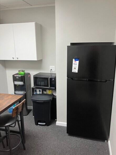 More Photos Of 400 9th Ave S, Safety Harbor Unknown For Lease