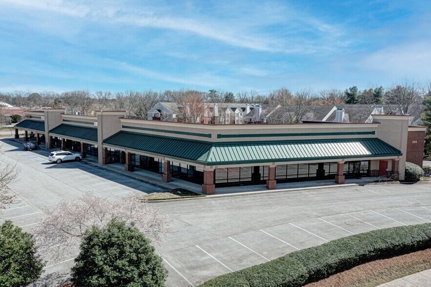 More Photos Of 204 Ward Cir, Brentwood Storefront Retail Office For Lease