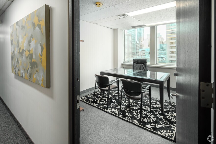 More Photos Of 121 Richmond St W, Toronto Office For Lease