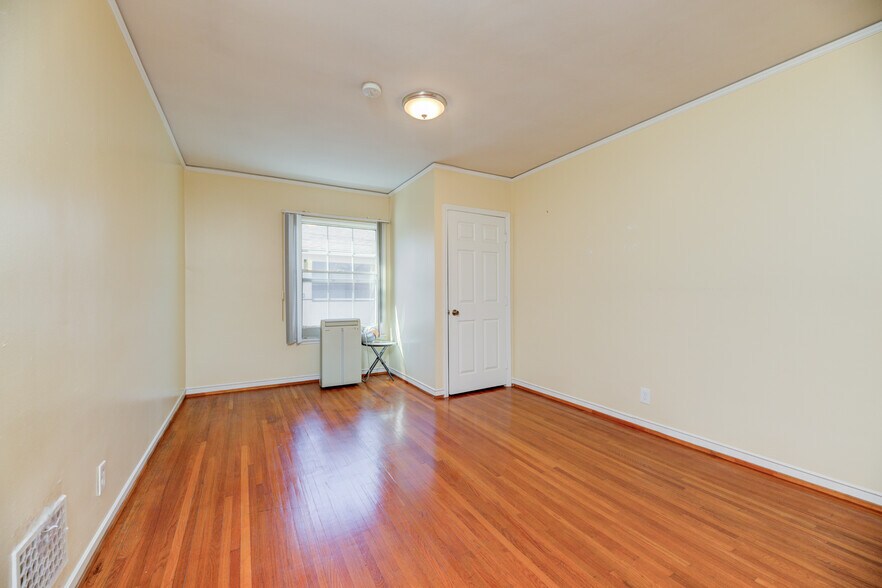 More Photos Of 913 S Wilton Pl, Los Angeles Apartments For Sale