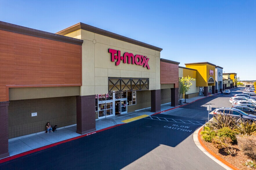 More Photos Of 1200-1400 Fitzgerald Dr, Pinole Unknown For Lease