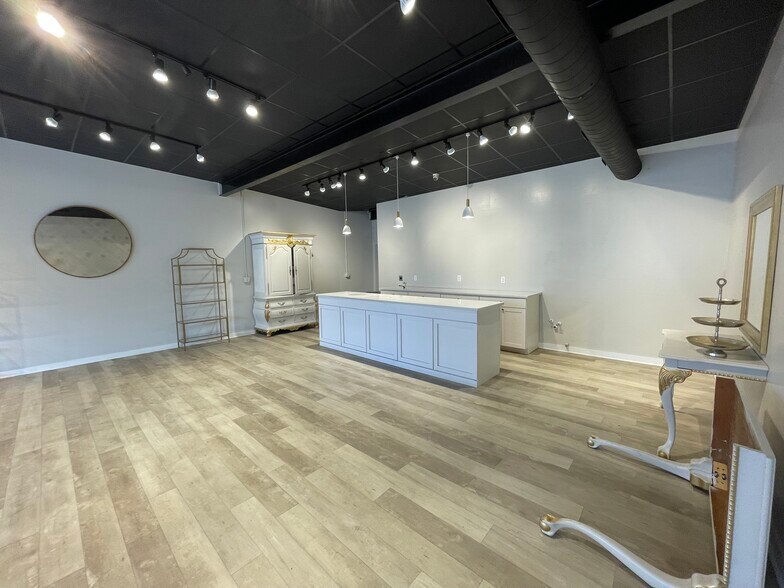 More Photos Of 15 E 2nd St, West Jefferson Storefront Retail Office For Sale