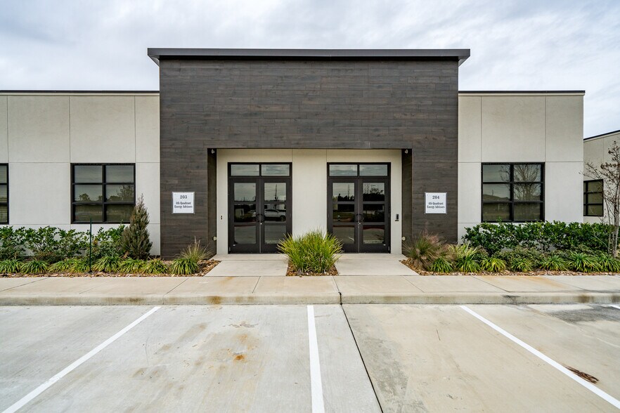More Photos Of 8118 Fry Rd, Cypress Medical For Lease