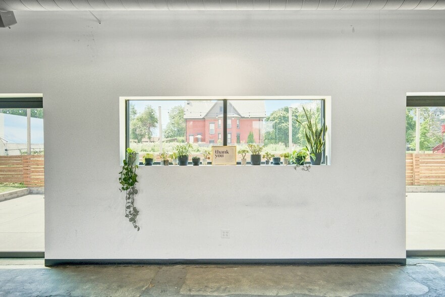 More Photos Of 611 W Philadelphia St, Detroit Freestanding For Sale