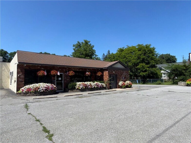 More Photos Of 24 Oneida St, Oneonta Restaurant For Sale