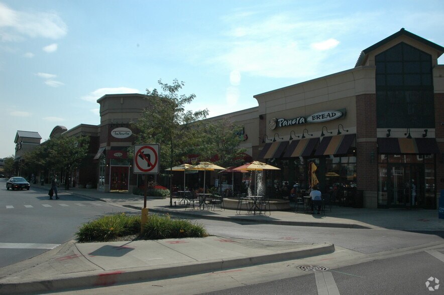 More Photos Of 7217-7249 Lake St, River Forest Unknown For Lease