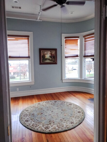More Photos Of 100 SW Main St, Vidalia Office For Sale