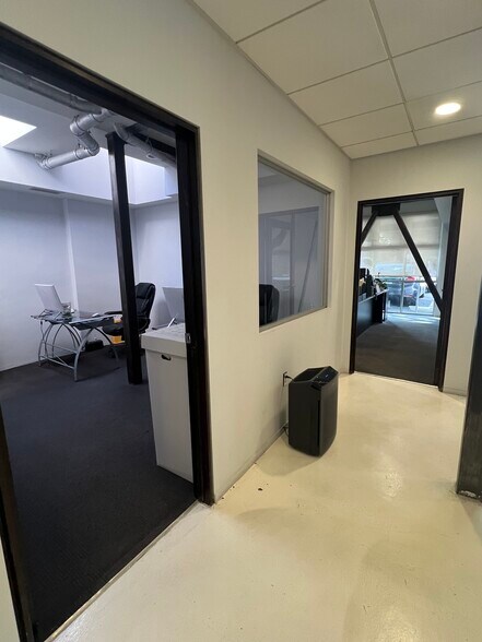 More Photos Of 6334-6340 Wilshire Blvd, Los Angeles Loft Creative Space For Lease