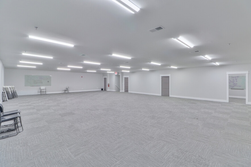 More Photos Of 605 River Rock Blvd, Murfreesboro Health Club For Lease