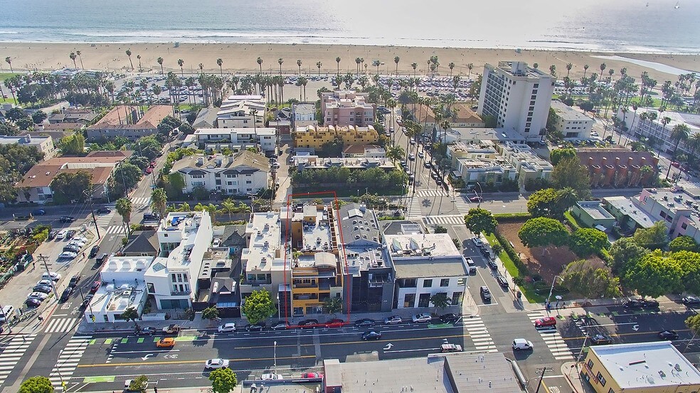 More Photos Of 2216 Main St, Santa Monica Apartments For Sale