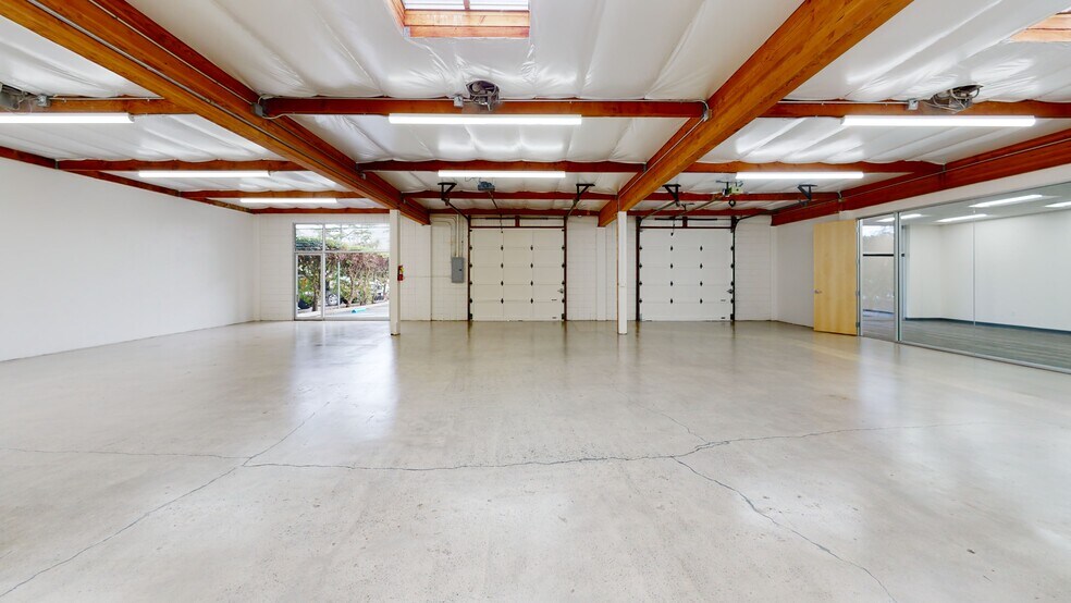 Primary Photo Of 1074-1078 Independence Ave, Mountain View Warehouse For Lease
