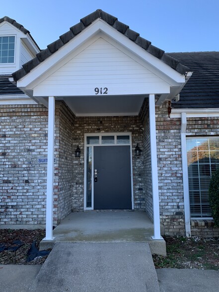 Primary Photo Of 912 W Randol Mill Rd, Arlington Office For Lease