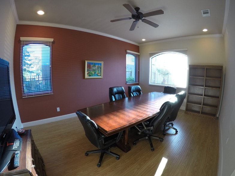 More Photos Of 1806 Snake River Rd, Katy Medical For Sale