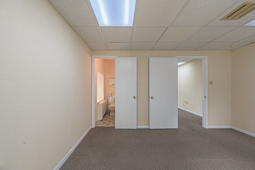 More Photos Of 2406 New Rd, Northfield Office For Sale