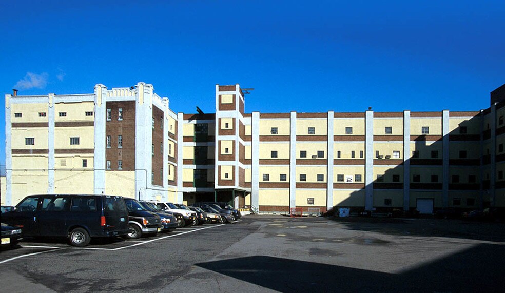 More Photos Of 239 Lindbergh Pl, Paterson Manufacturing For Lease