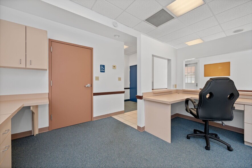 More Photos Of 4630 Pleasant Ave, Fairfield Medical For Lease