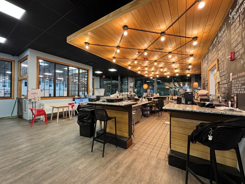 More Photos Of 5 Broad St, Stamford Fast Food For Lease