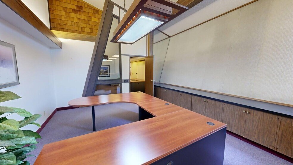 More Photos Of 11 E Airport Rd, Billings Office For Sale
