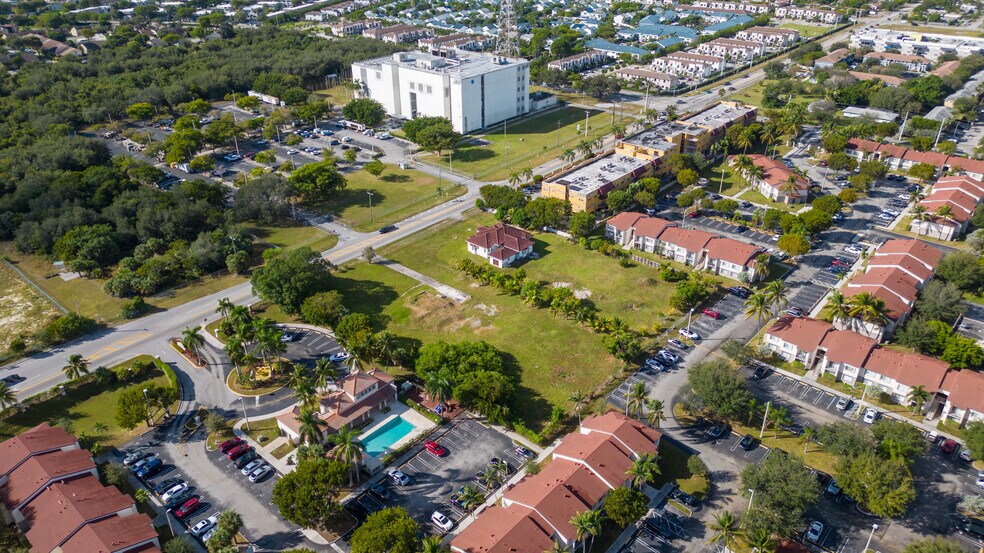 More Photos Of 4945 SW 41st St, Pembroke Park Land For Sale