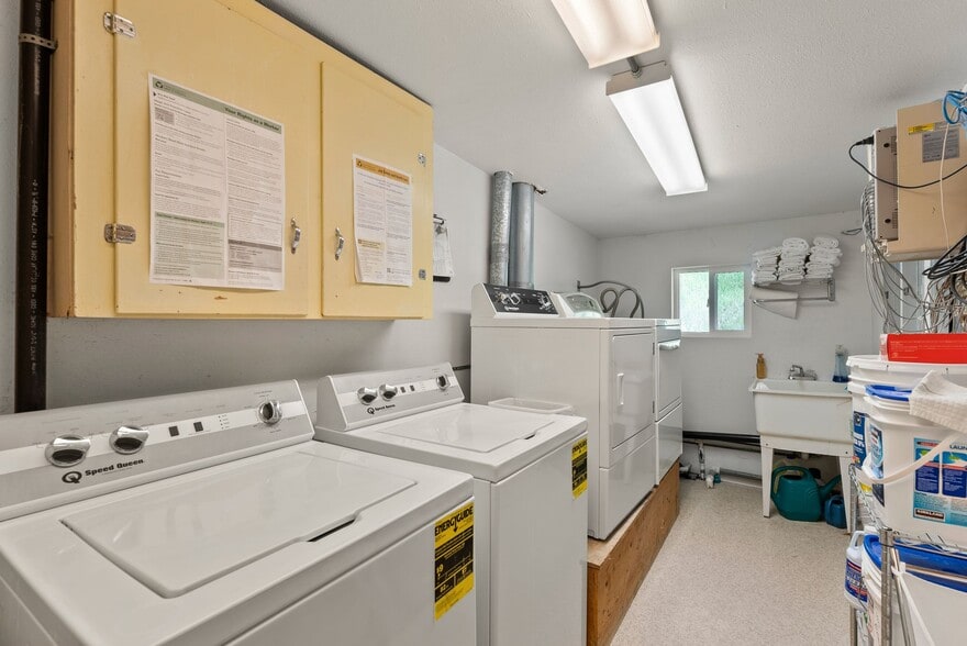 More Photos Of 8612 Washington 31 Hwy, Metaline Hotel For Sale